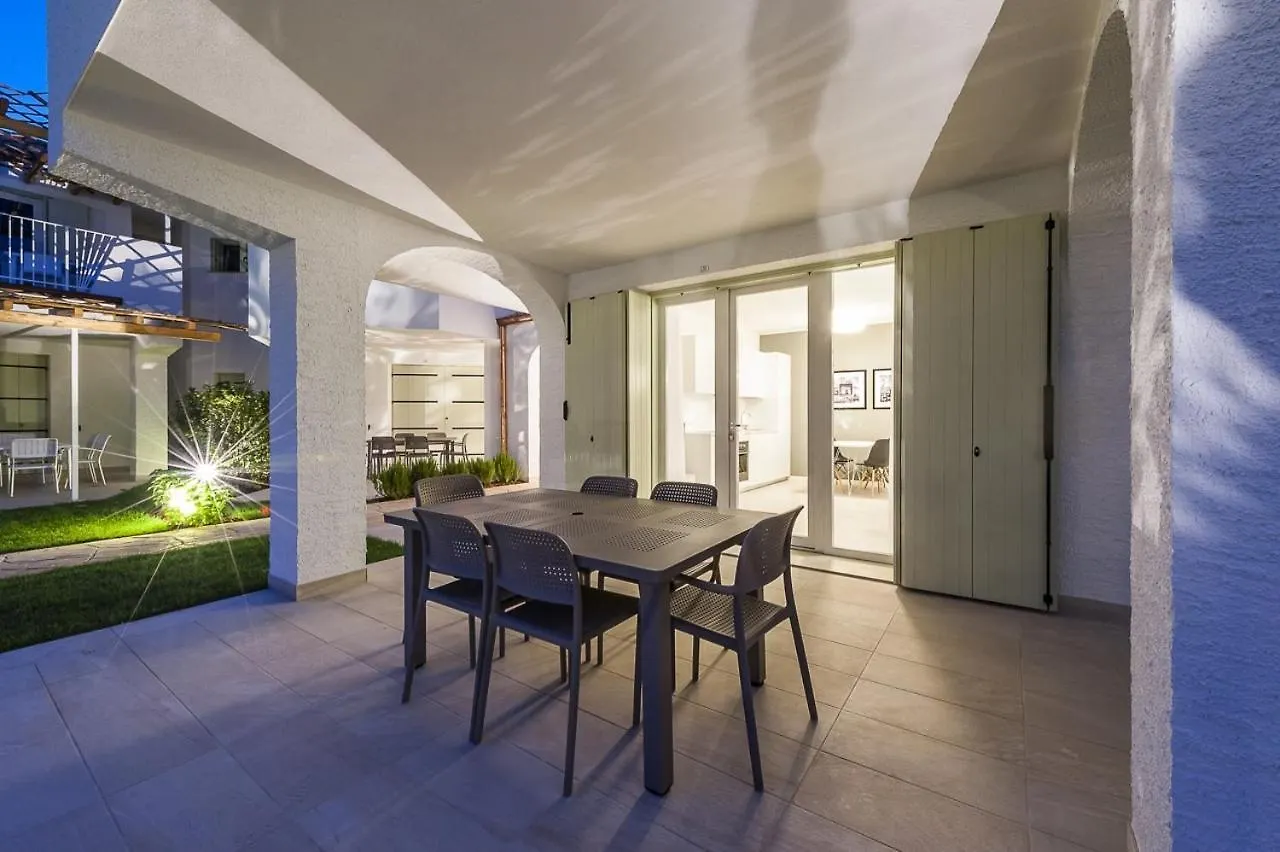 Les Maisons Apartments Lido di Jesolo 0*,