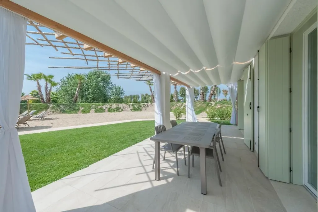 Les Maisons Apartments Lido di Jesolo 0*,  Italy